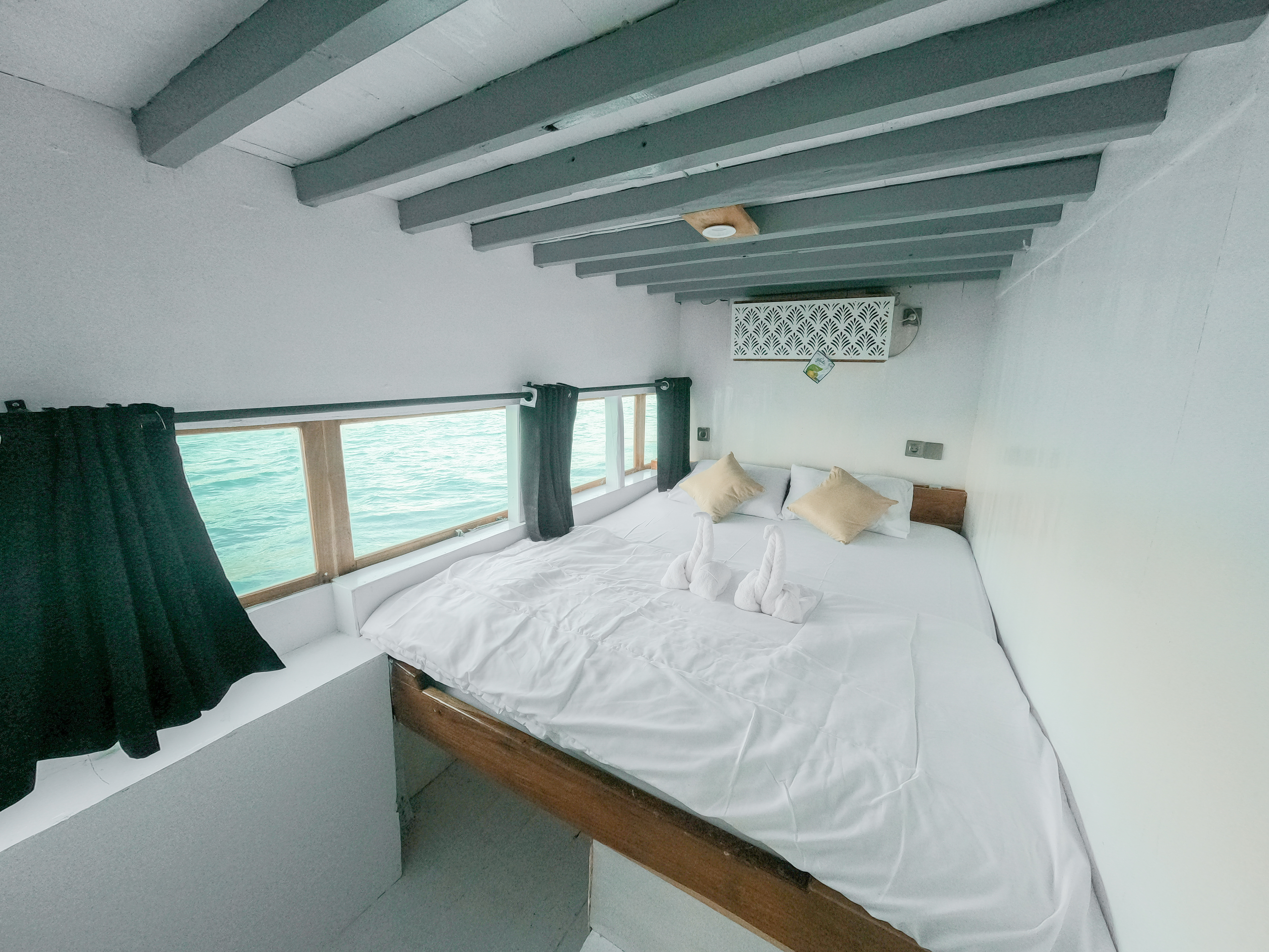 2 Signature Cabin