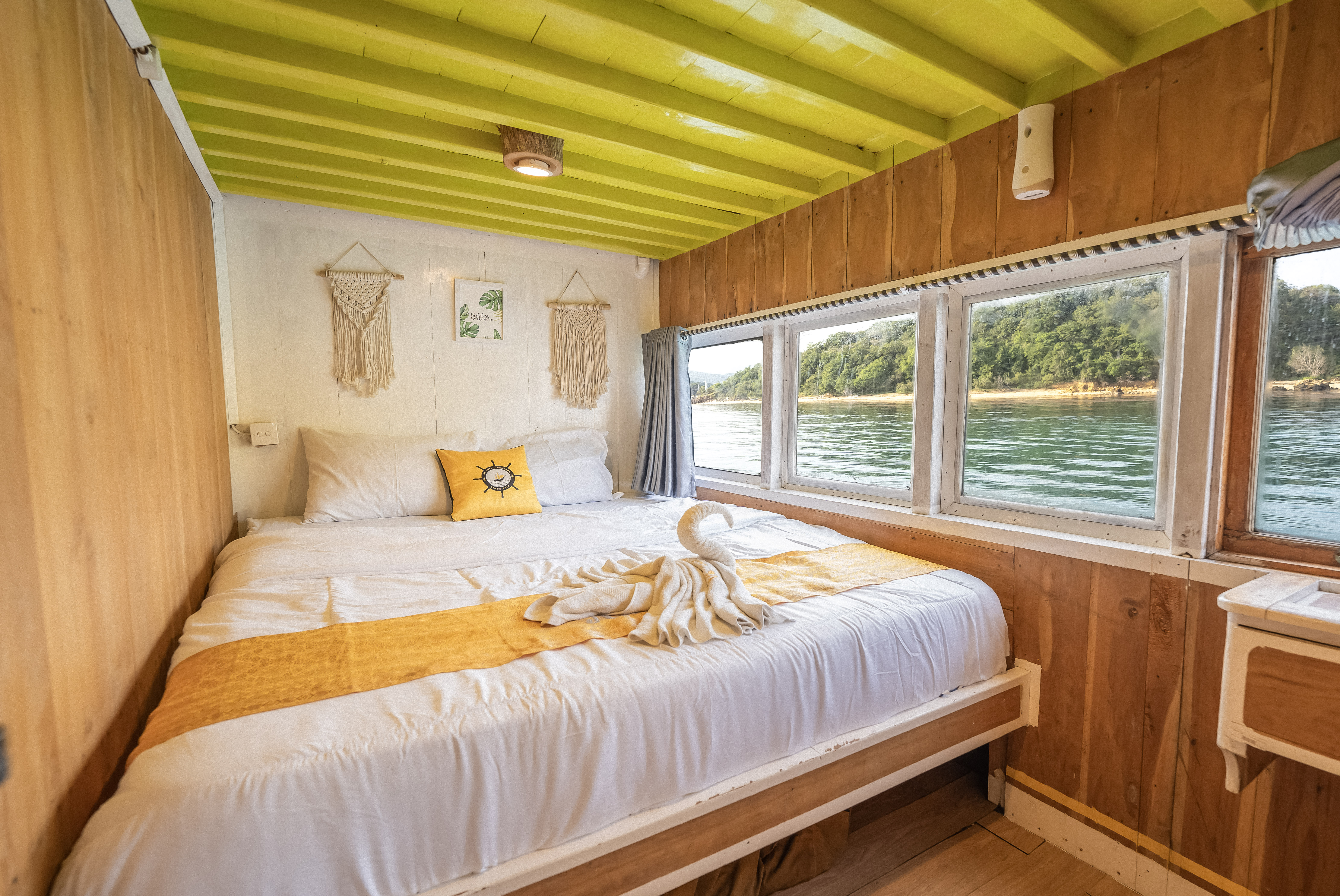 2 Full Ocean Cabin