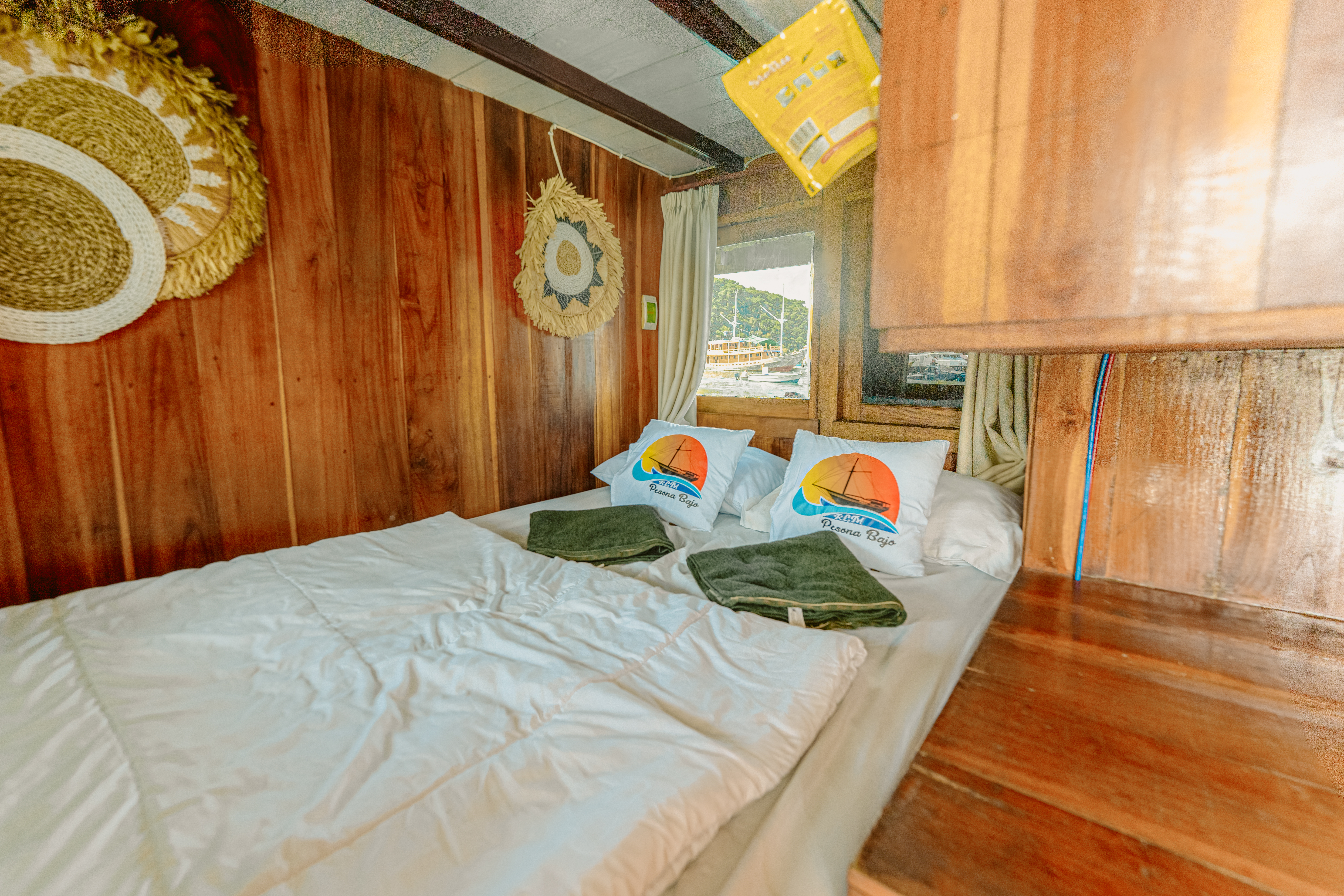 2 Private Cabin