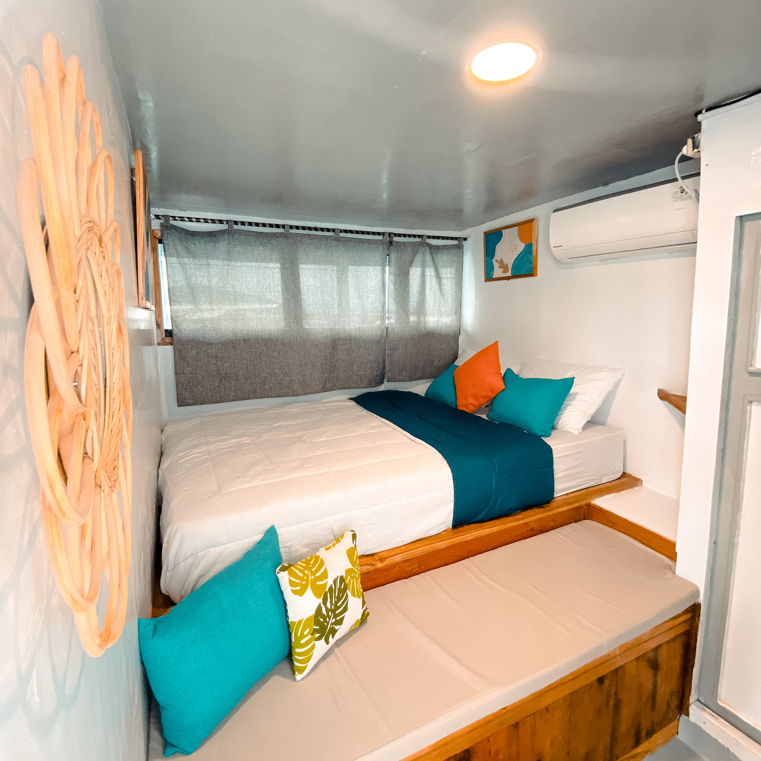2 Private Cabin